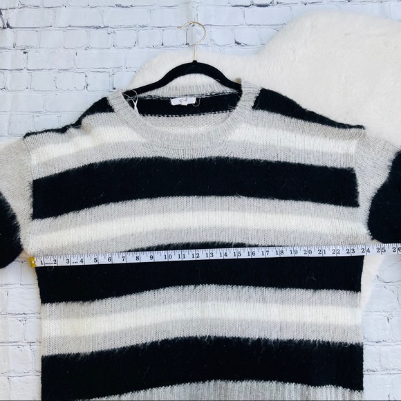 Easel Los Angeles Striped Bohemian Casual Sweater Size Large - Picture 6 of 16